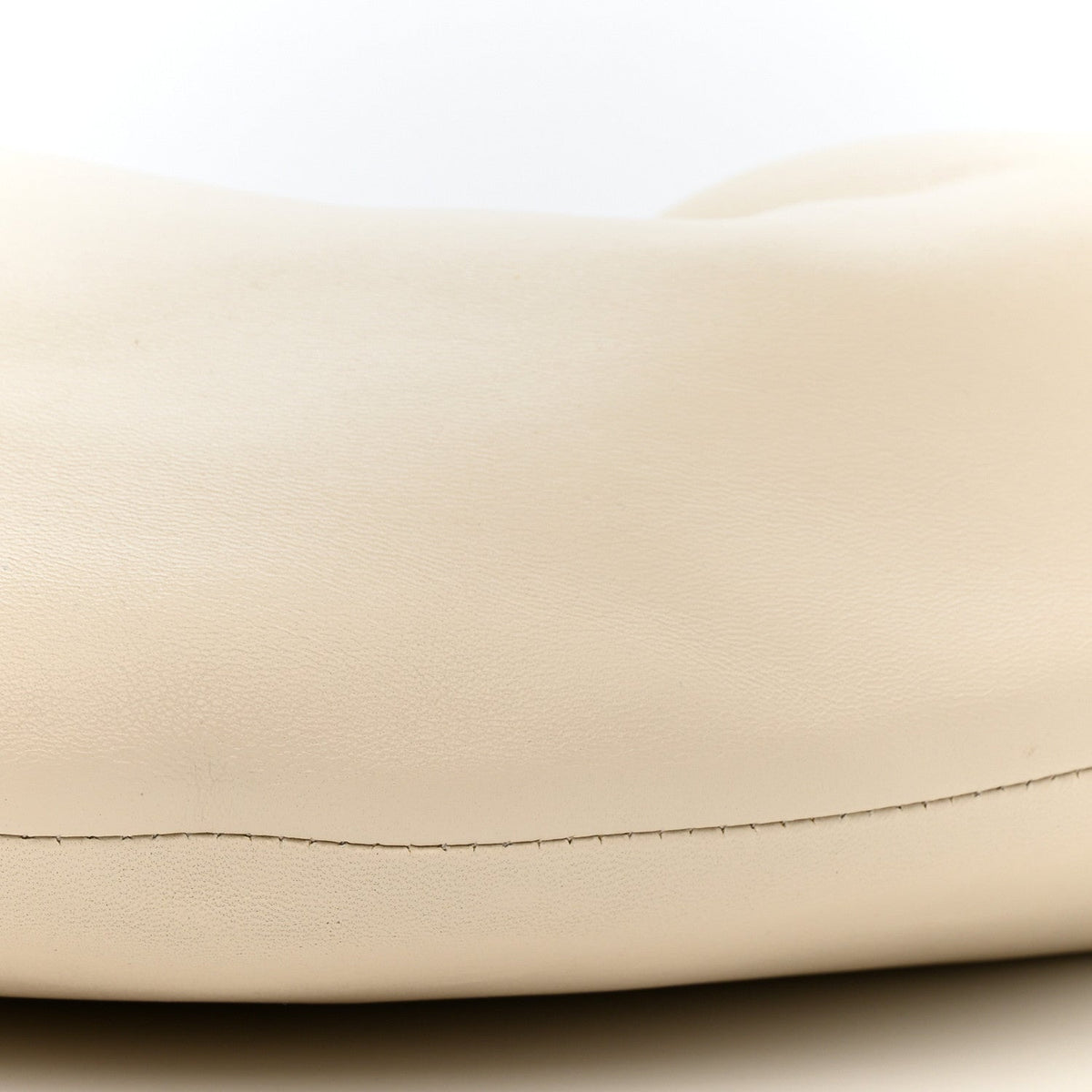 Calfskin Medium Olivia Hobo Off White