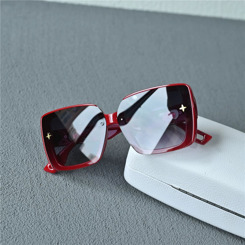 Big red women's sunglasses square sunglasses women's high-end clover gradient sunglasses UV resistant