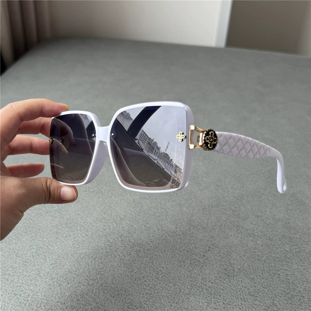 Red framed TR90 material polarized UV resistant women's sunglasses look slim, trendy, light luxury square sunglasses