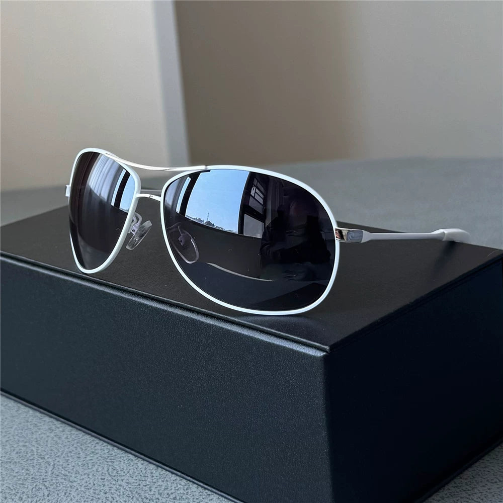 Personalized white toad mirror men's and women's sunglasses, face shape sunglasses, sunscreen glasses, fresh white frame retro