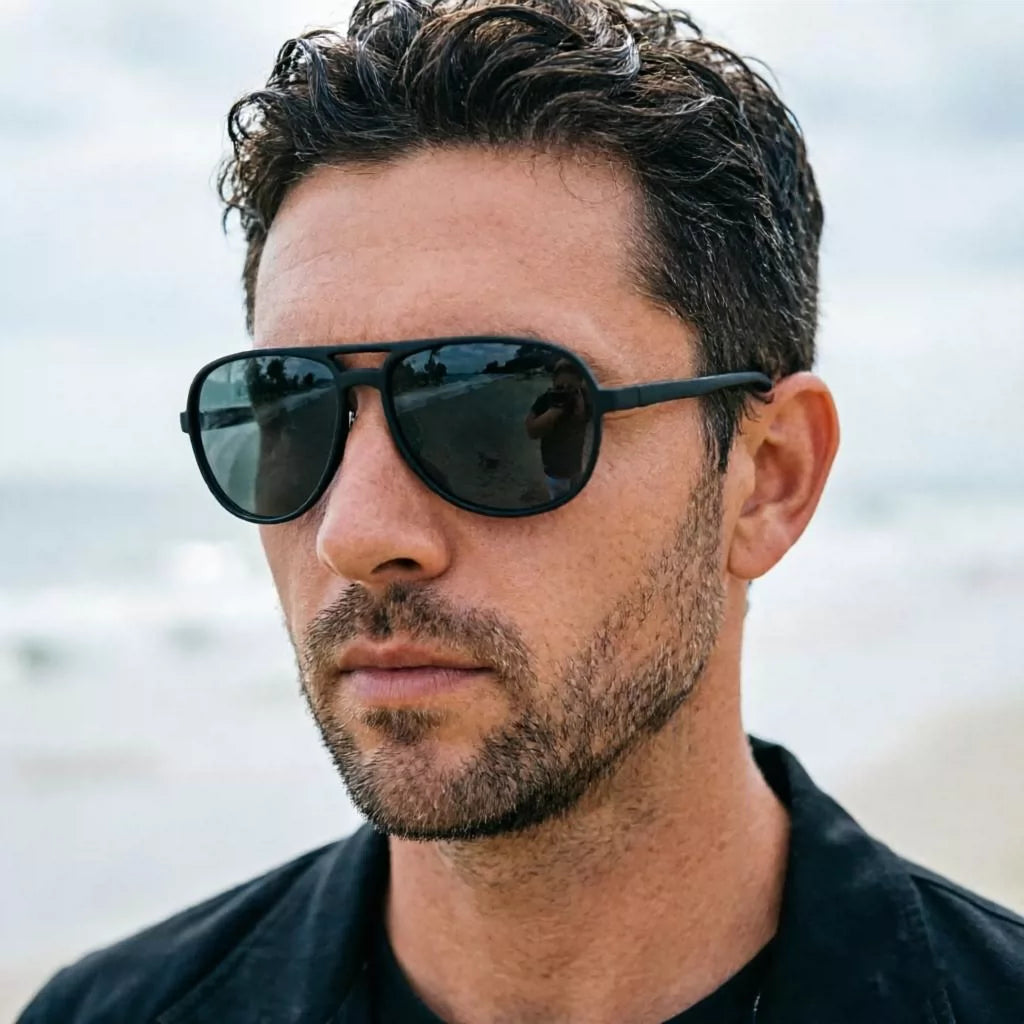 Ultra light men's polarized sunglasses with small face and frog shaped glasses, couple's and men's sunglasses, dark green and black sunglasses