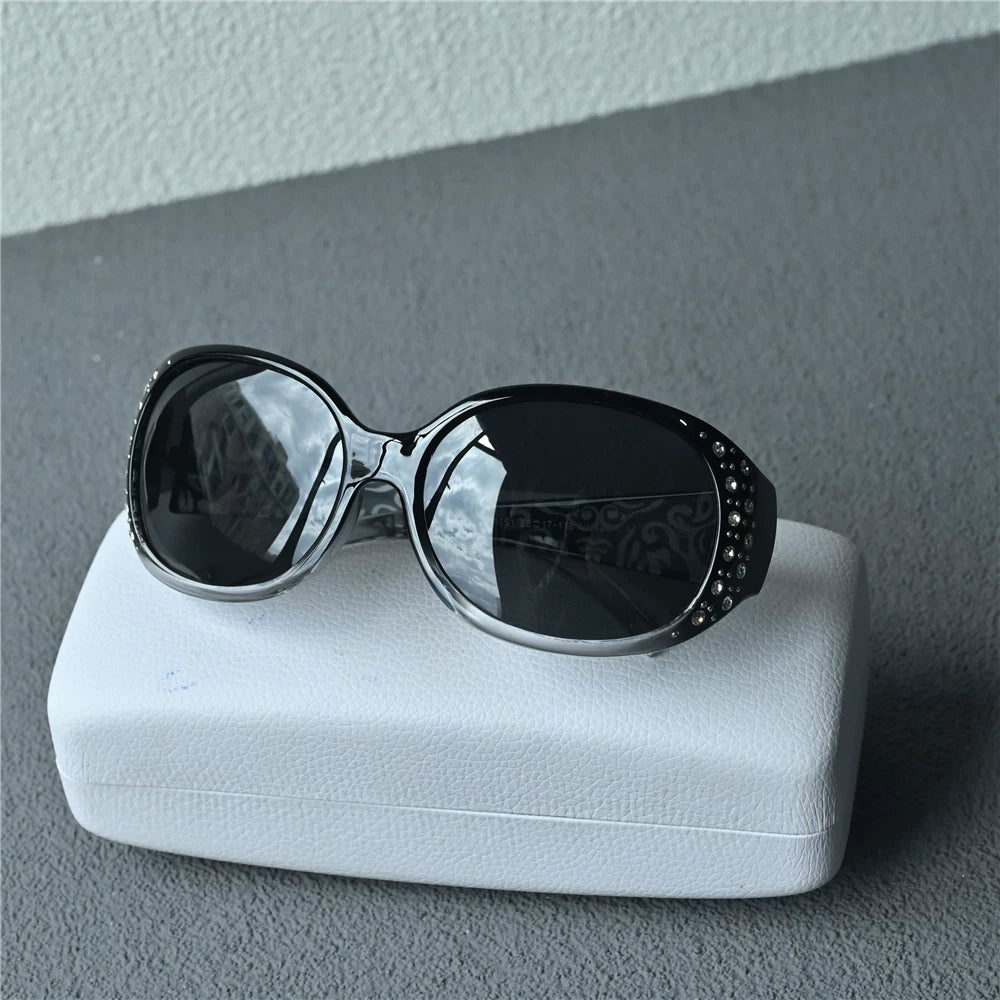 Fashion white sunglasses for women, polarized sunglasses with round diamond inlay, elegant women's sunscreen glasses, small face black