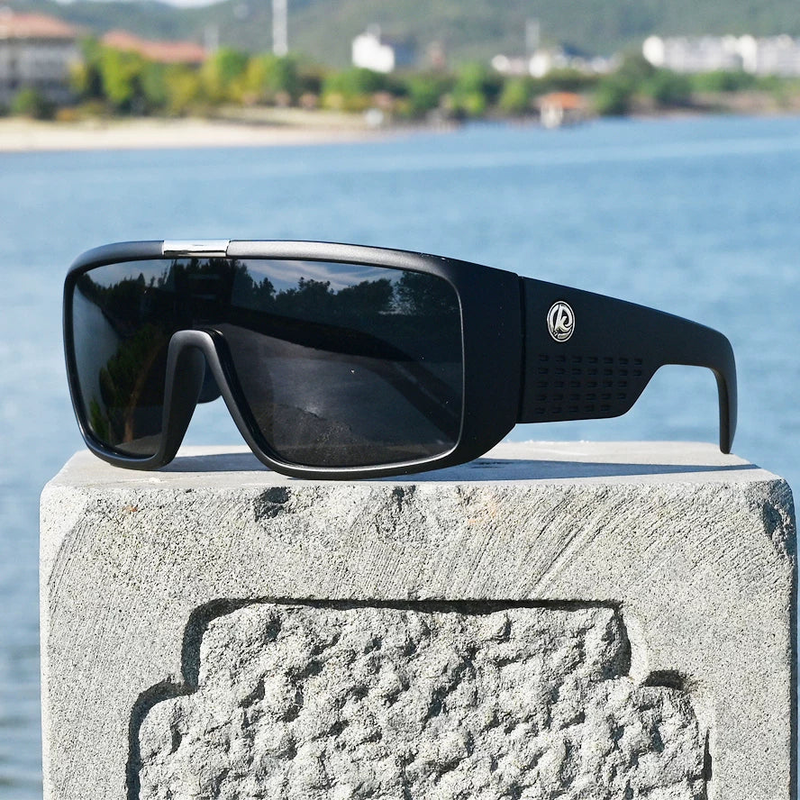 Men's one-piece polarized sunglasses, fashionable sports and leisure windproof glasses, integrated sunglasses, men's sand black glasses, wide legs