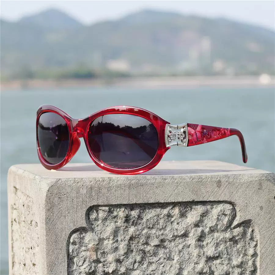 Wine red framed women's polarized sunglasses, oval elegant women's sunglasses, middle-aged women's travel sunscreen street photography glasses