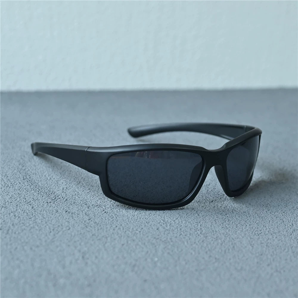 Retro matte black polarized sunglasses for men and women riding windproof glasses, sunglasses, postoperative goggles, dark black sunshade