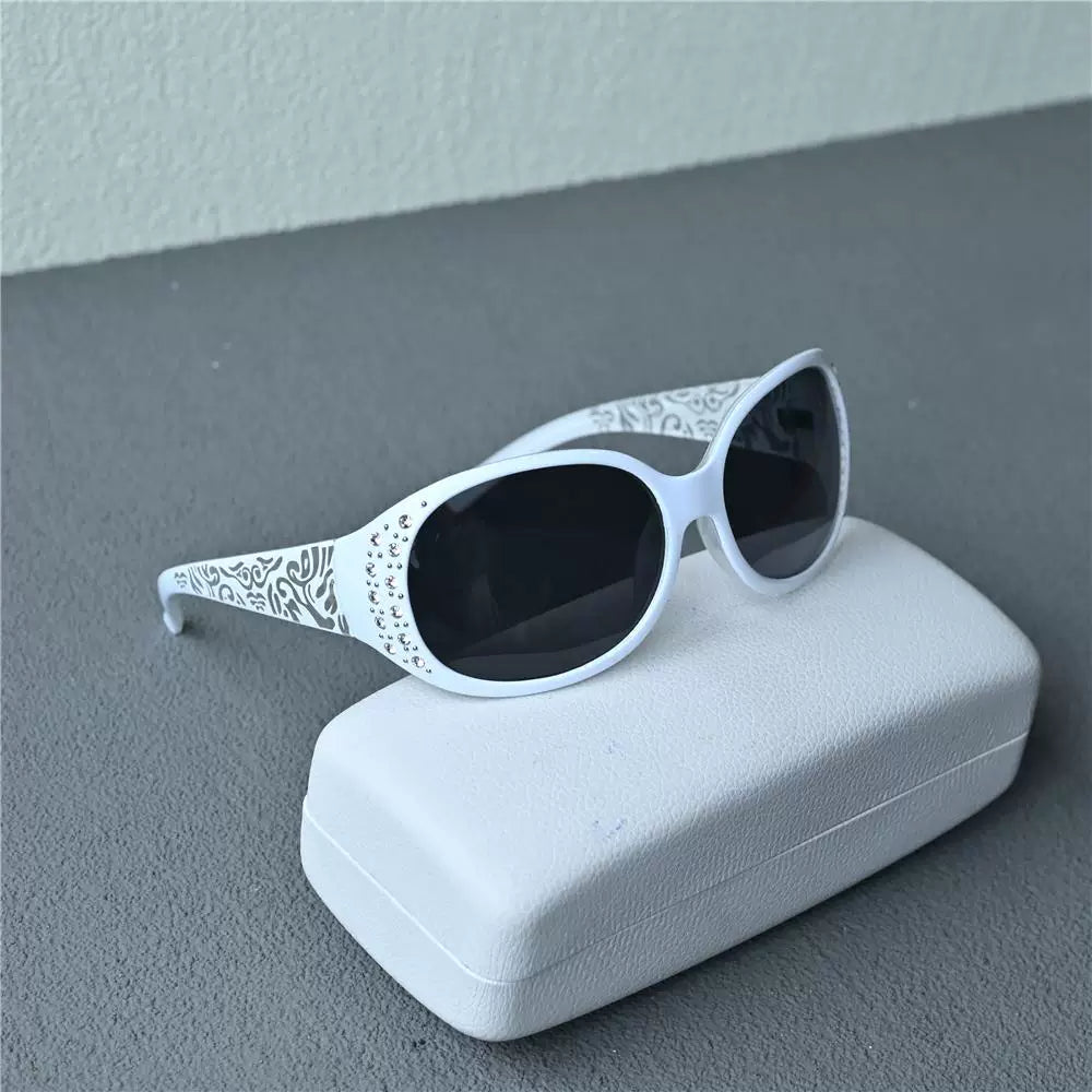 Fashion white sunglasses for women, polarized sunglasses with round diamond inlay, elegant women's sunscreen glasses, small face black