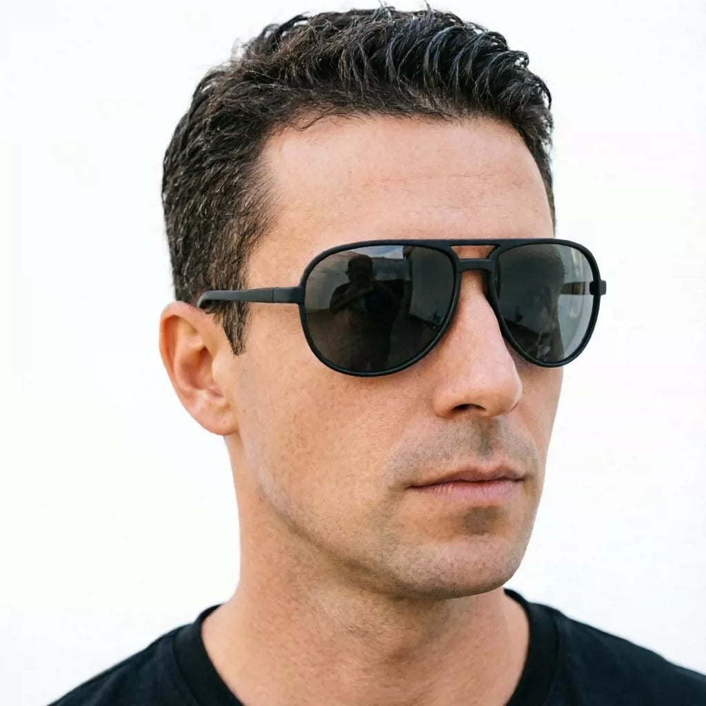 Ultra light men's polarized sunglasses with small face and frog shaped glasses, couple's and men's sunglasses, dark green and black sunglasses
