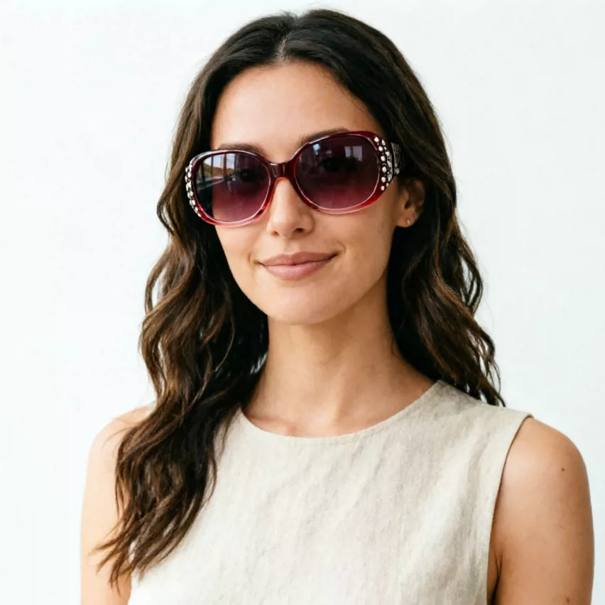 Fashion white sunglasses for women, polarized sunglasses with round diamond inlay, elegant women's sunscreen glasses, small face black
