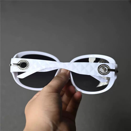 Fashionable women's white polarized sunglasses, round frame elegant women's driving sun protection and photo glasses