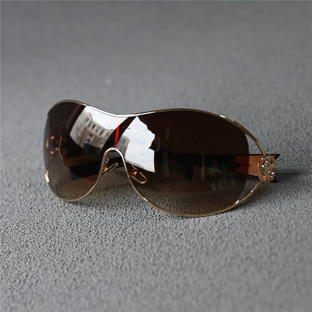 Women's large frame sunglasses, windproof glasses, ultra light and fashionable one-piece slimming sunglasses, large curvature sunglasses, sun protection brown sunglasses