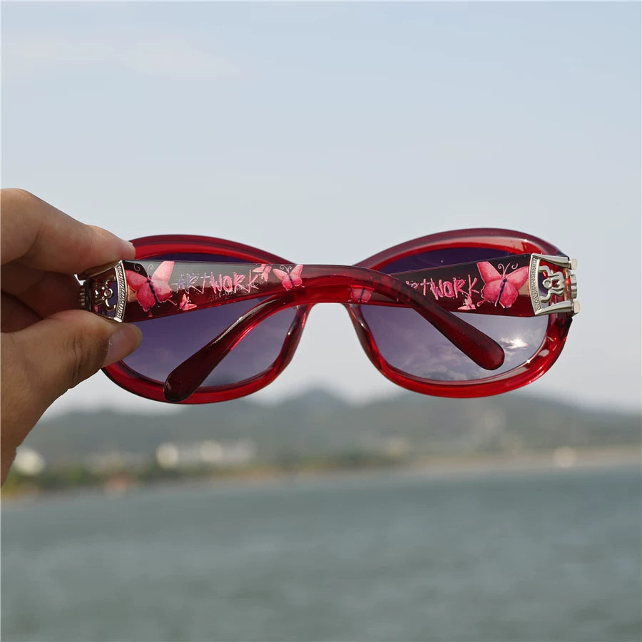 Wine red framed women's polarized sunglasses, oval elegant women's sunglasses, middle-aged women's travel sunscreen street photography glasses