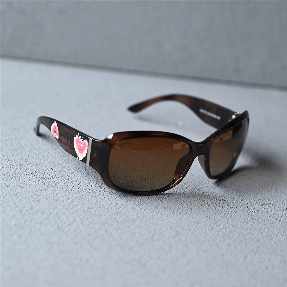 Wine red framed women's polarized sunglasses, oval elegant women's sunglasses, middle-aged women's travel sunscreen street photography glasses