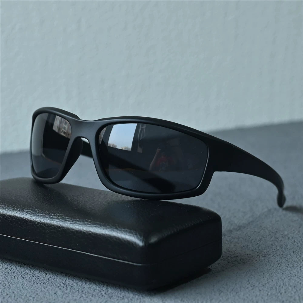 Retro matte black polarized sunglasses for men and women riding windproof glasses, sunglasses, postoperative goggles, dark black sunshade