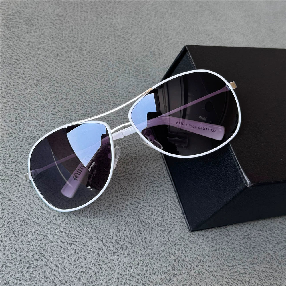 Personalized white toad mirror men's and women's sunglasses, face shape sunglasses, sunscreen glasses, fresh white frame retro