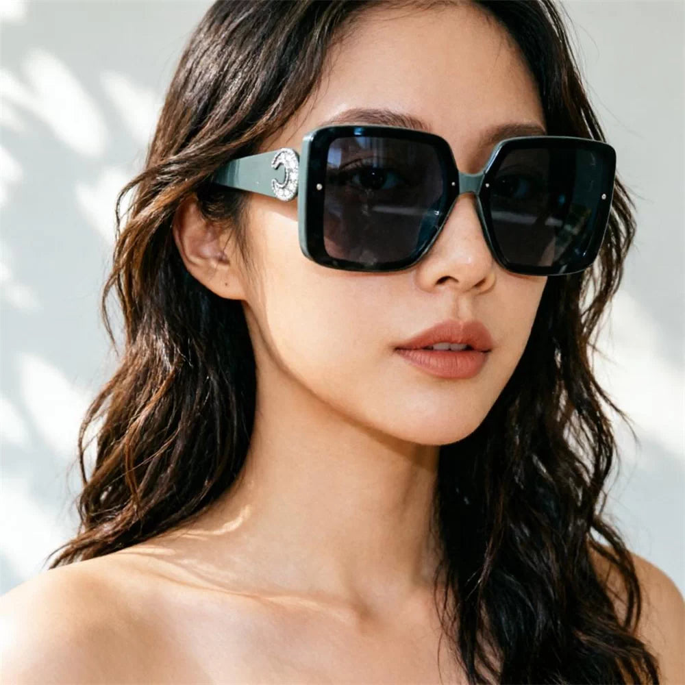 大红色女士偏光太阳镜女方形墨镜轻奢高级感潮流防紫外线显瘦显白