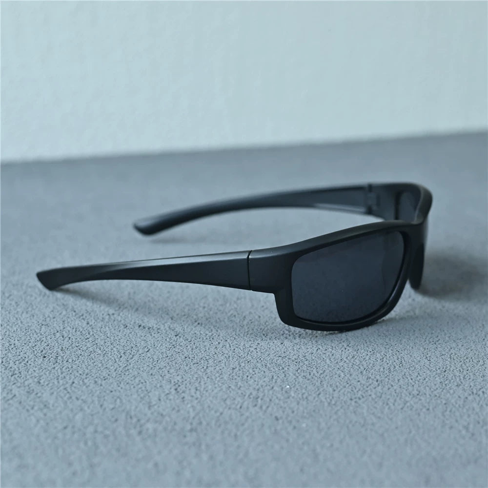 Retro matte black polarized sunglasses for men and women riding windproof glasses, sunglasses, postoperative goggles, dark black sunshade