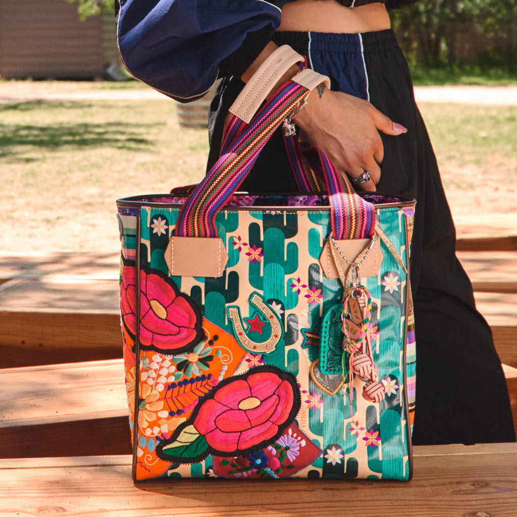 Dezi Classic Tote
