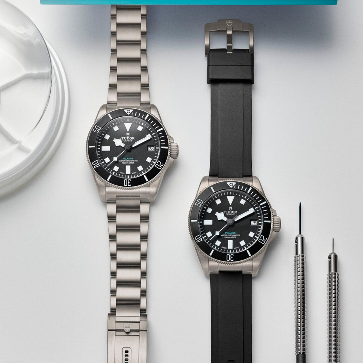 Pelagos Ultra Titanium 43mm - Black on Bracelet w/ Extra Rubber Strap