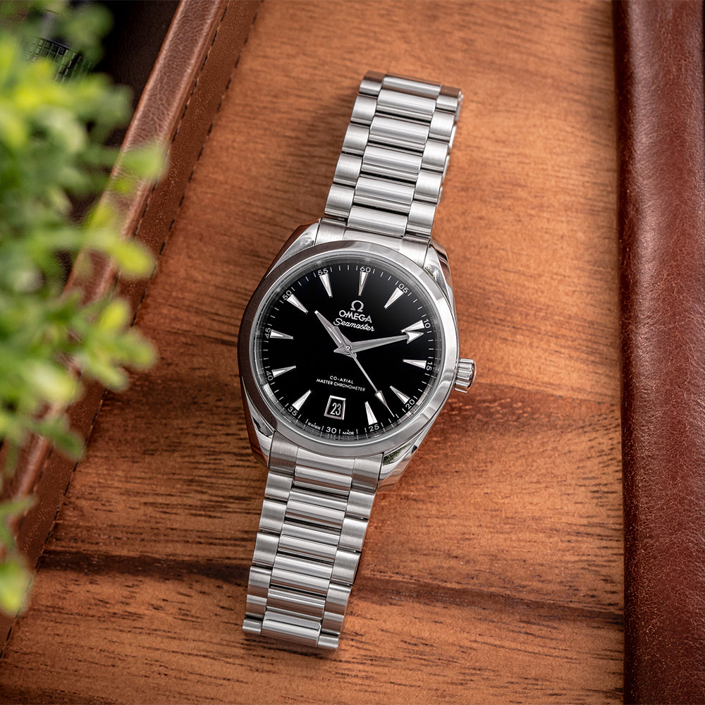 Seamaster Aqua Terra 150M 38mm - Lacquered Black on Bracelet