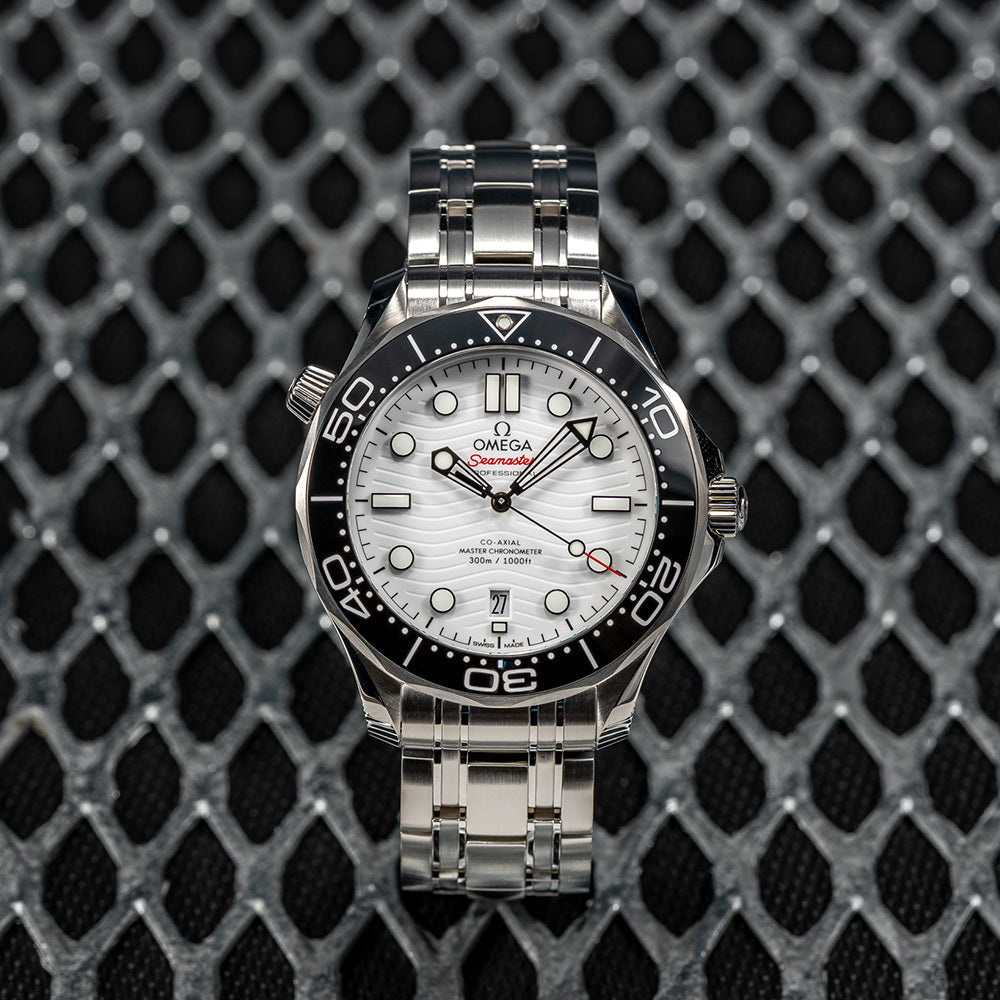 Seamaster Diver 300M 42mm - White on Bracelet
