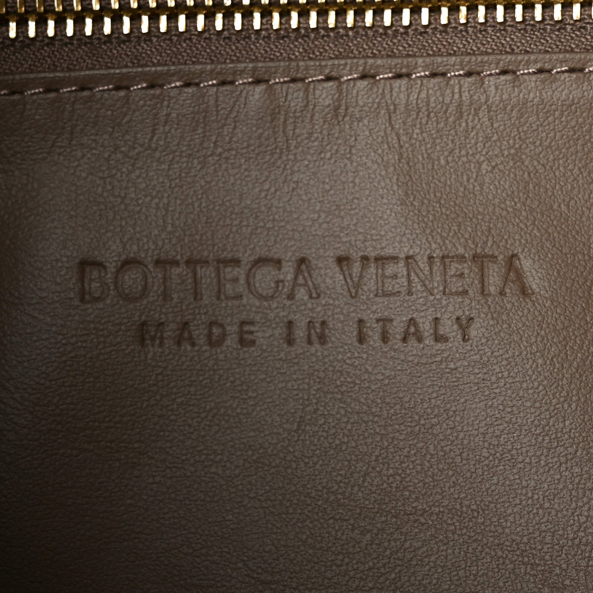 Calfskin Intrecciato Small Hop Pinecone
