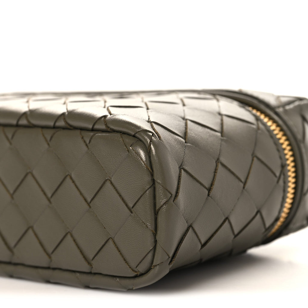Calfskin Intrecciato Bang Bang Vanity Case Pinecone