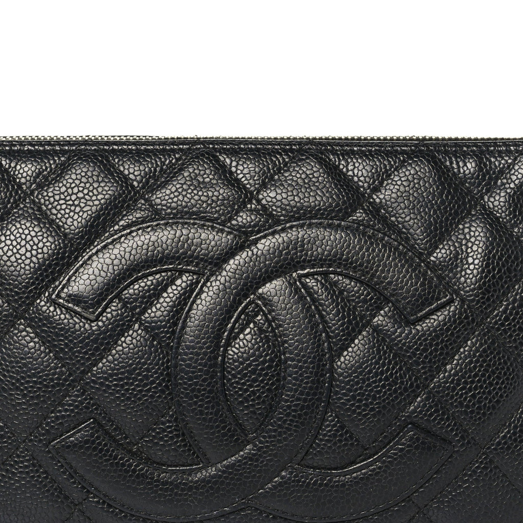 Caviar Quilted CC Shoulder Bag Black