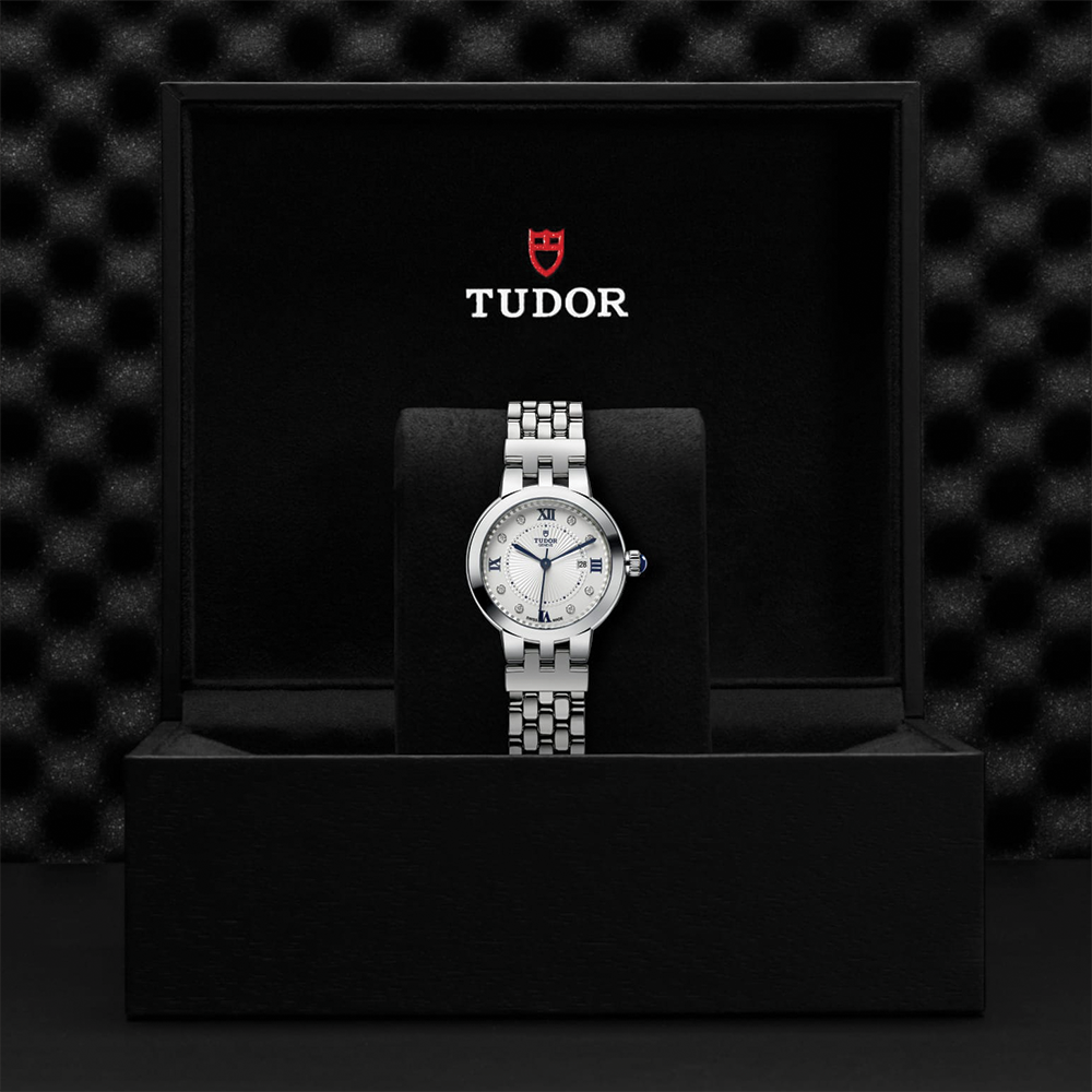 Clair de Rose 30mm - Opaline, Diamond-Set on Bracelet