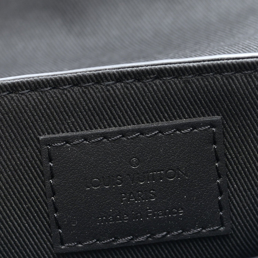 Taurillon Monogram Pico S Lock Ultra Black