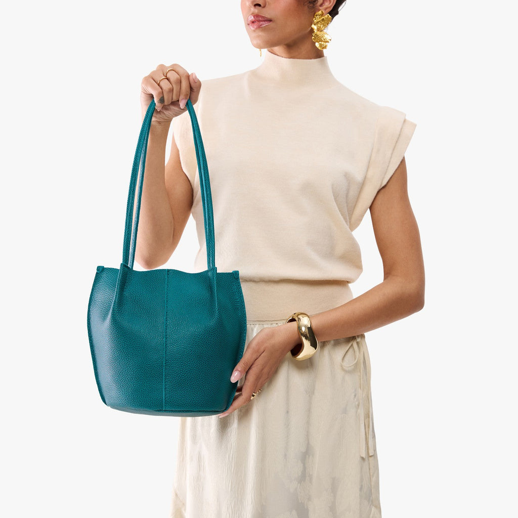 Devan Bucket Tote