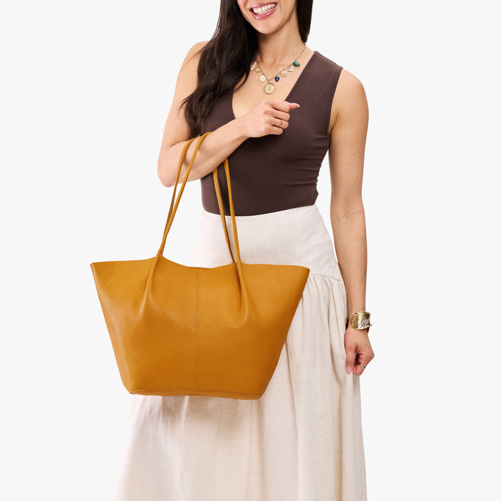 Devan Bucket Tote
