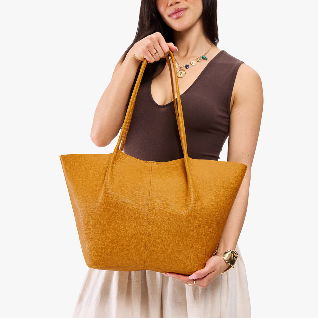 Devan Bucket Tote