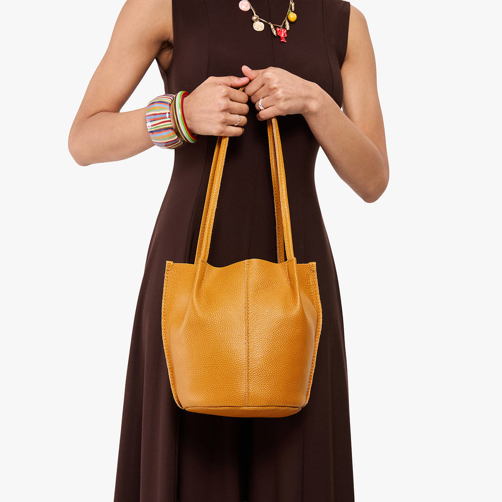 Devan Bucket Tote