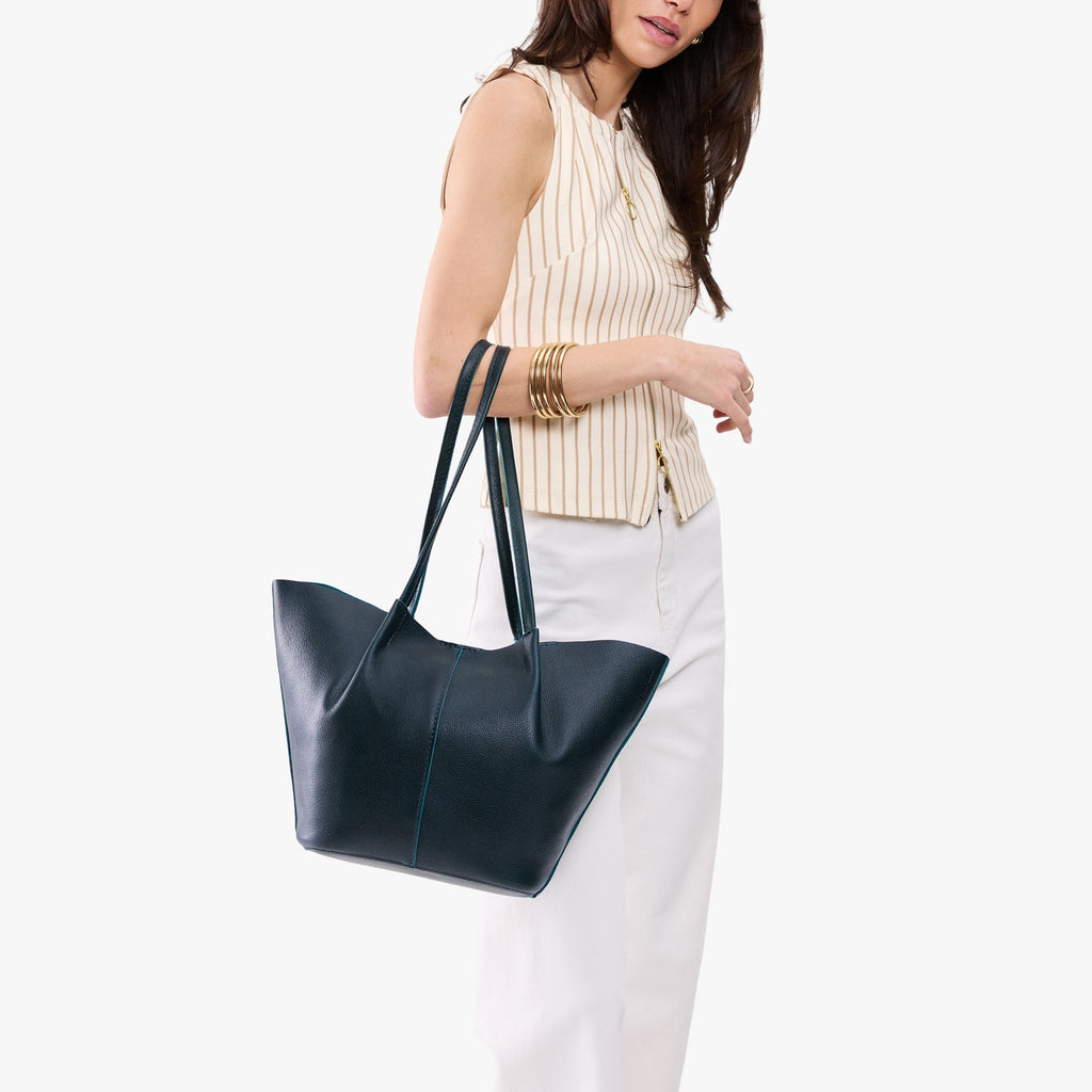 Devan Bucket Tote