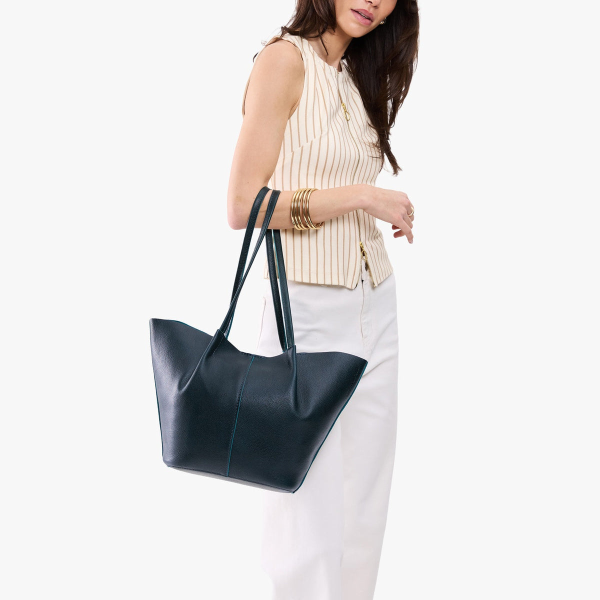 Devan Bucket Tote
