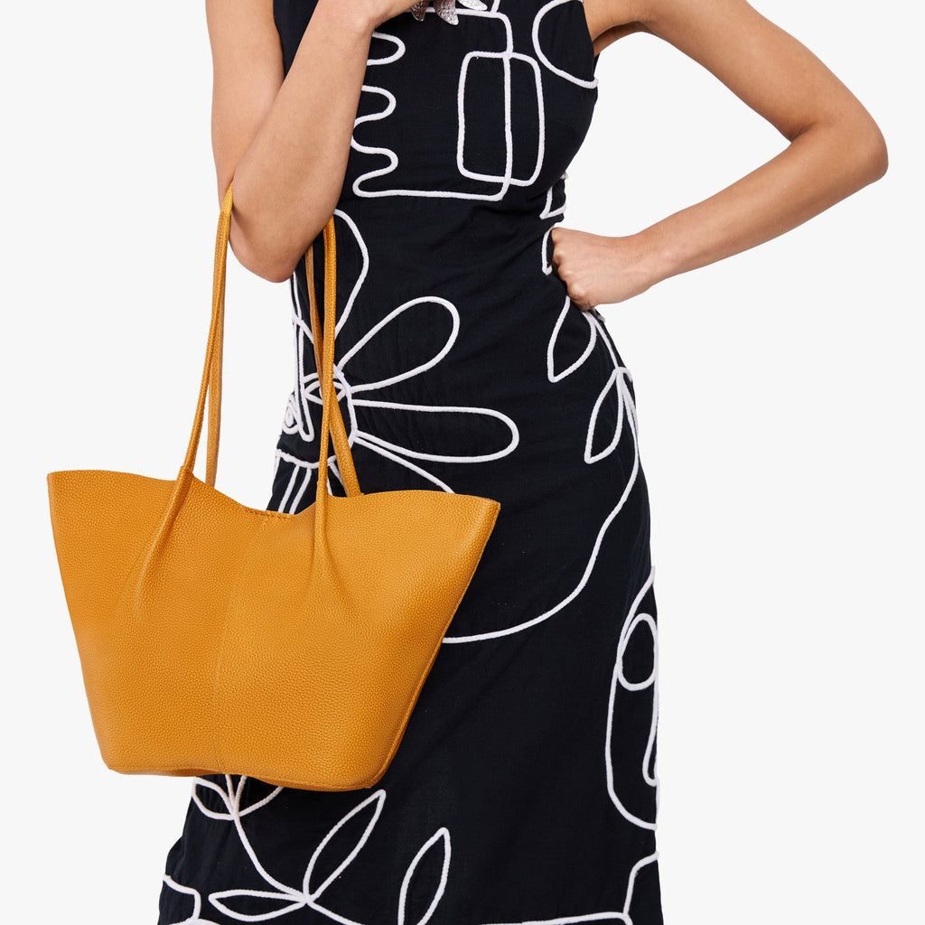 Devan Bucket Tote
