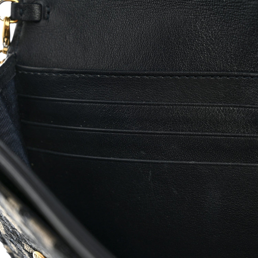 Oblique Saddle Chain Long Wallet Blue
