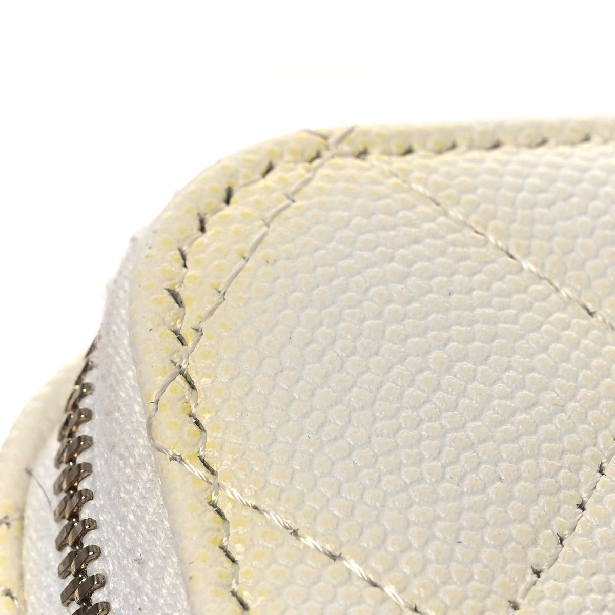 Caviar Quilted Small Vanity Case With Chain White
