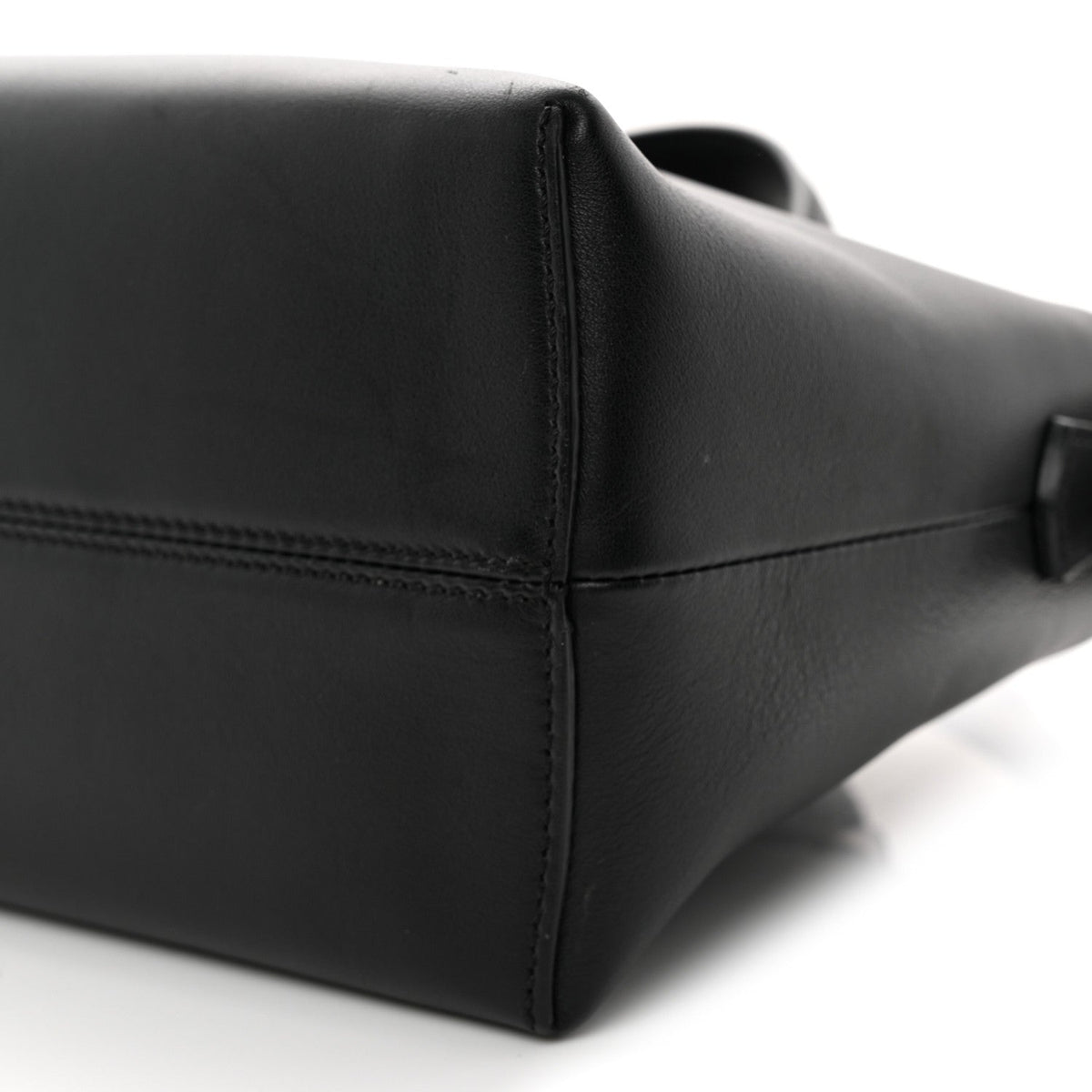 Vitello Dolce Medium By The Way Boston Bag Black