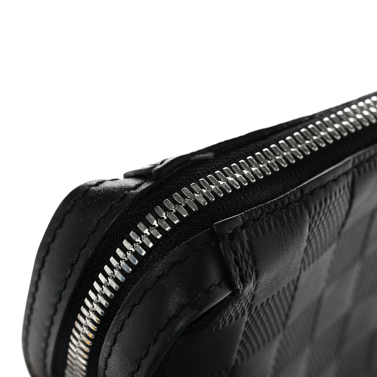 Damier Infini Discovery Messenger BB Onyx
