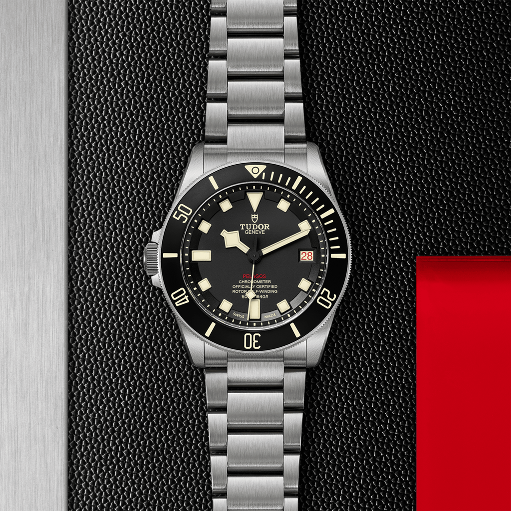 Pelagos LHD Titanium 42mm - Black on Bracelet w/ Extra Rubber Strap