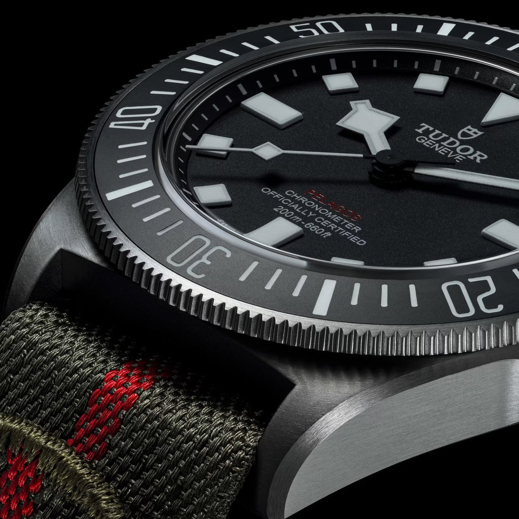 Pelagos FXD Titanium 42mm - Black on Fabric Strap w/ Extra Rubber Strap