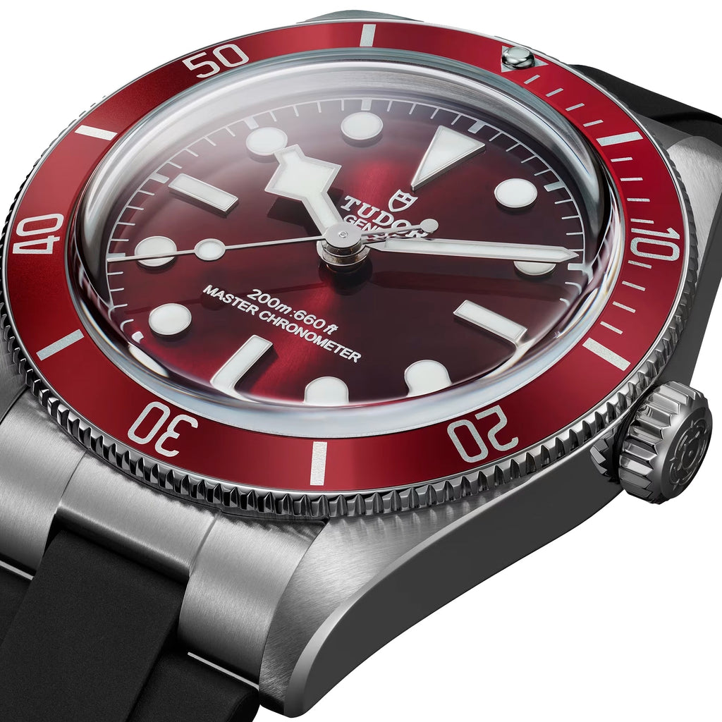 Black Bay 58 39mm - Burgundy on Rubber Strap