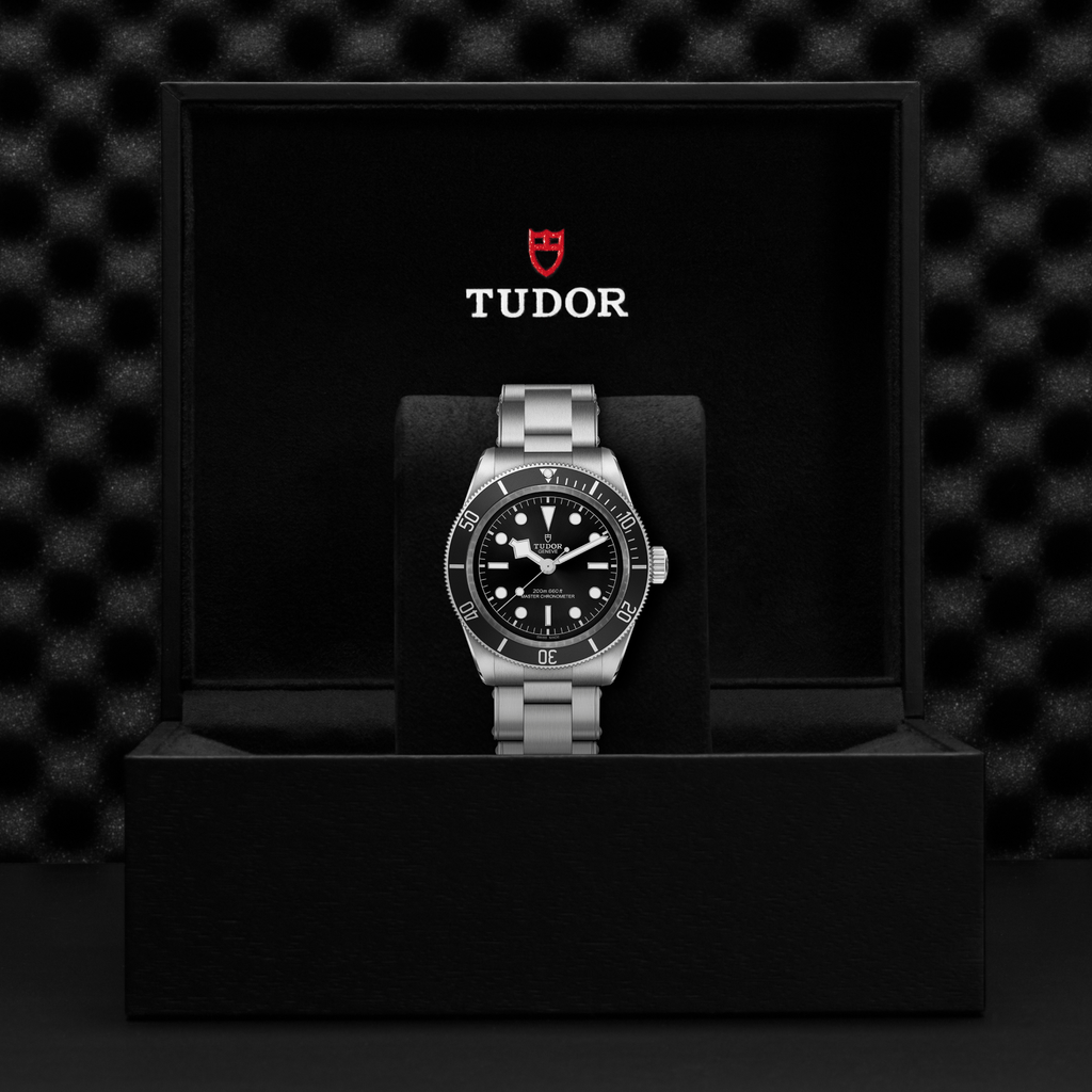 Black Bay 41mm - Black on 3-Link Bracelet