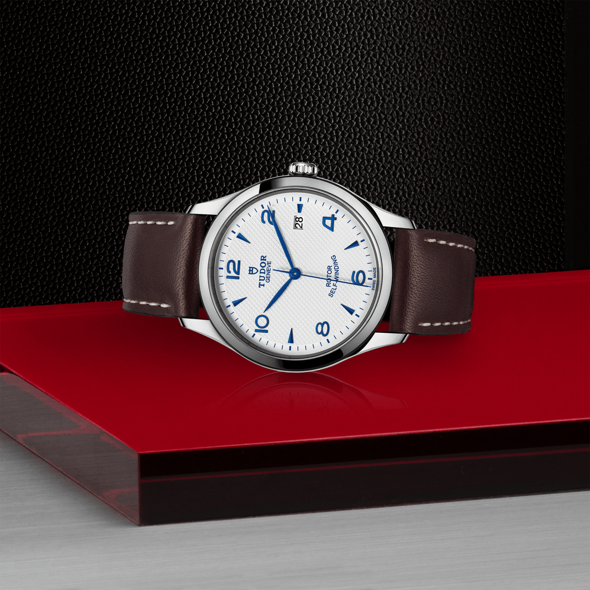 1926 39mm - Opaline on Leather Strap