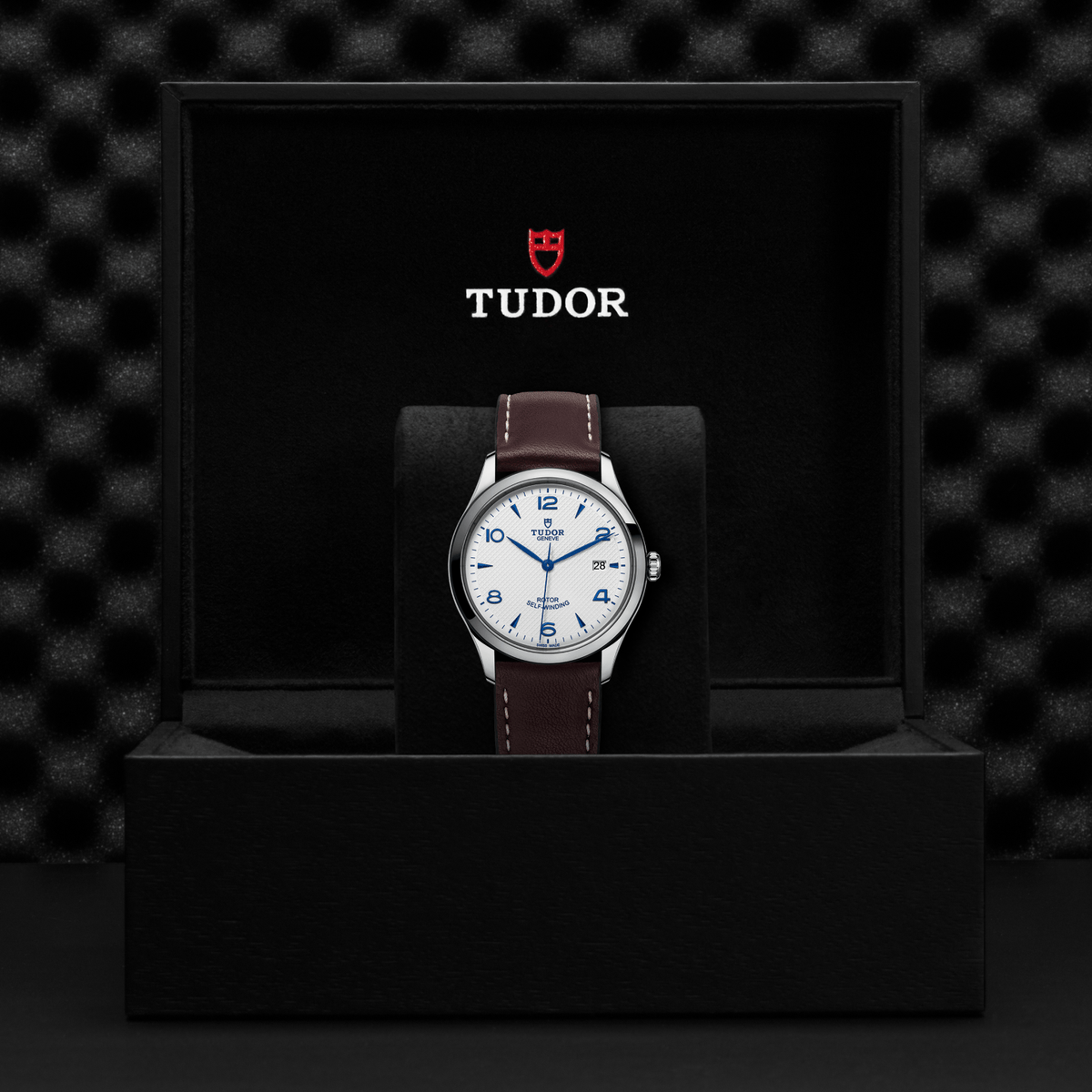 1926 39mm - Opaline on Leather Strap