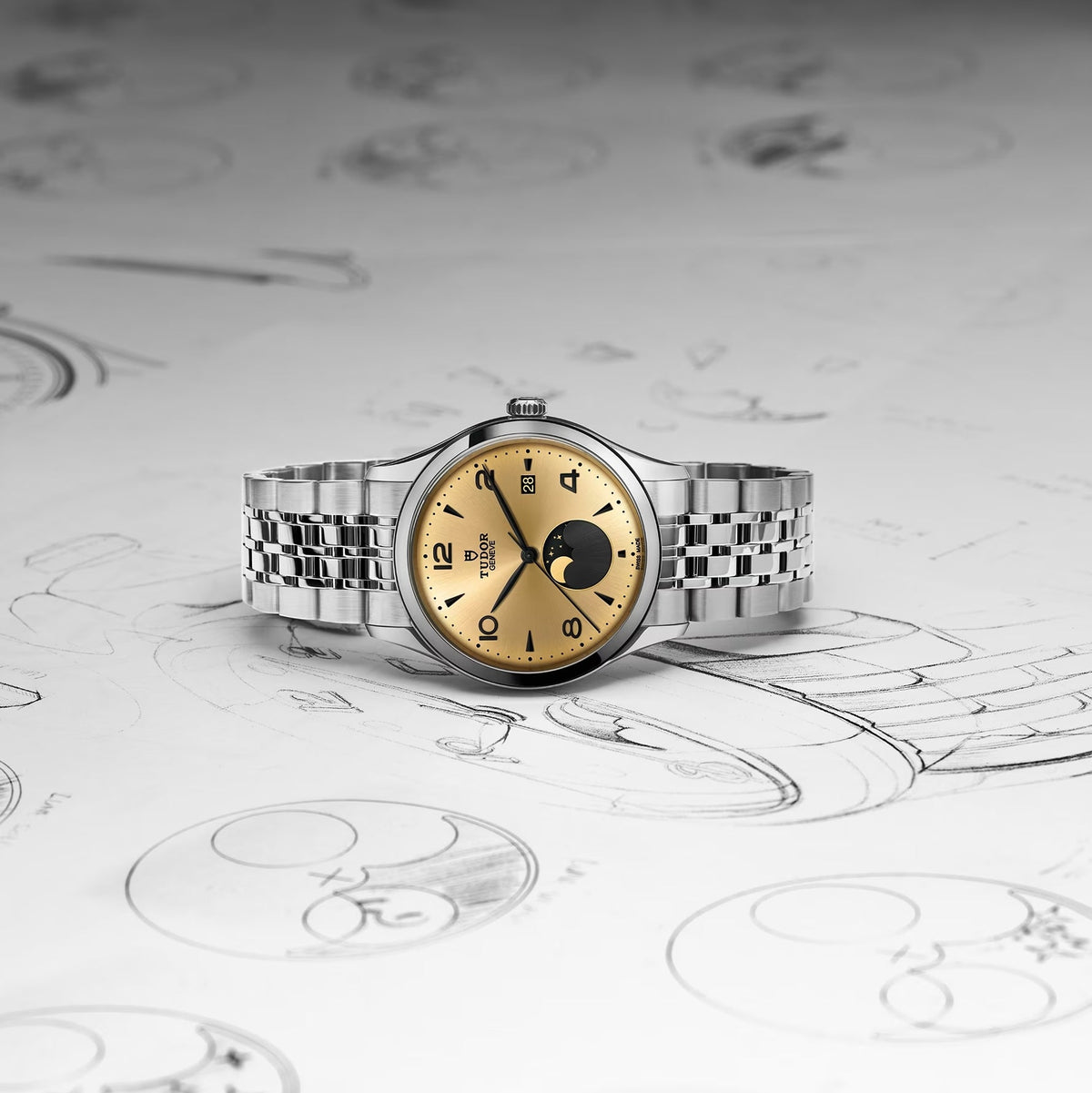 1926 Luna 39mm - Champagne on Bracelet