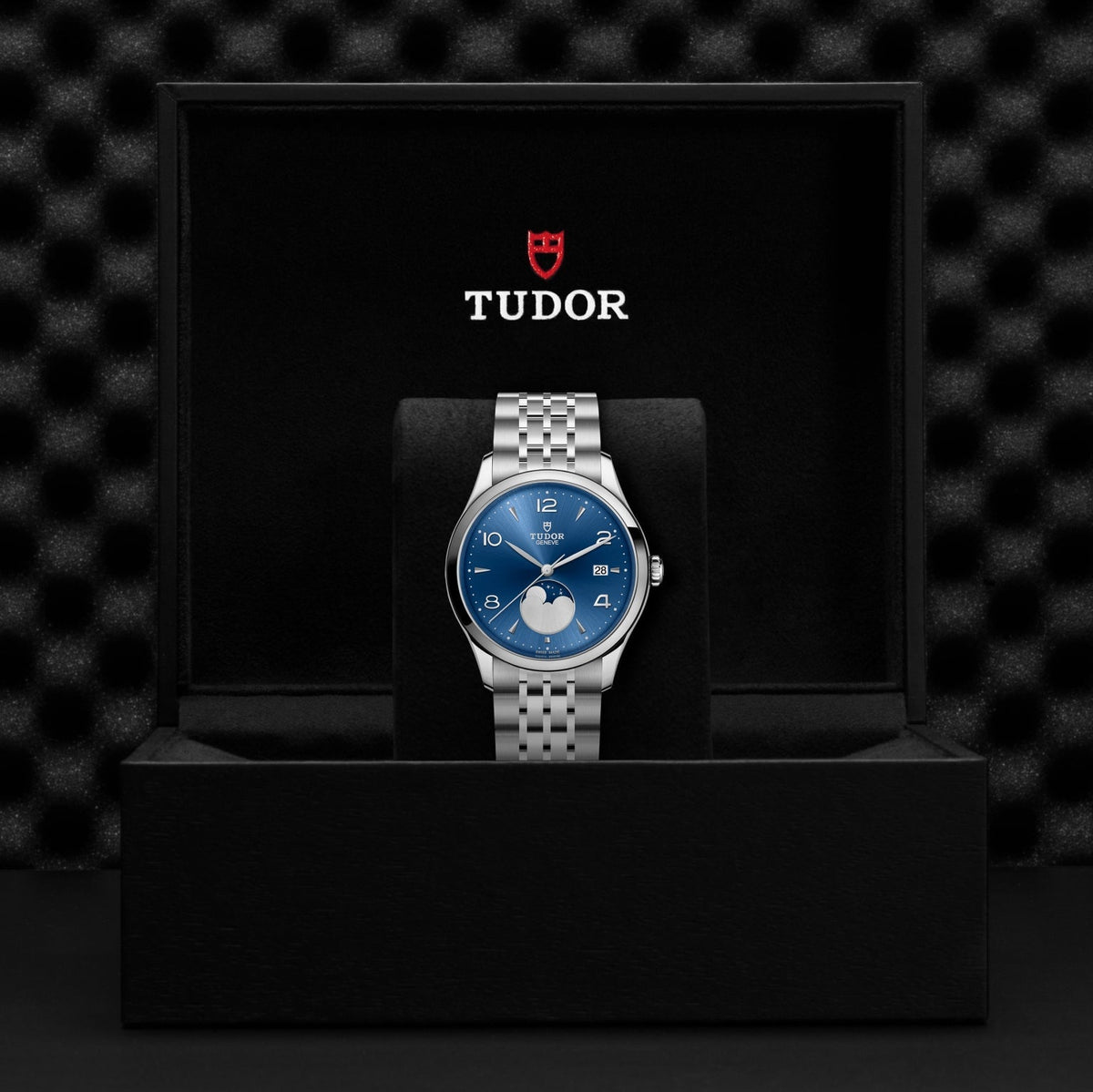 1926 Luna 39mm - Blue on Bracelet