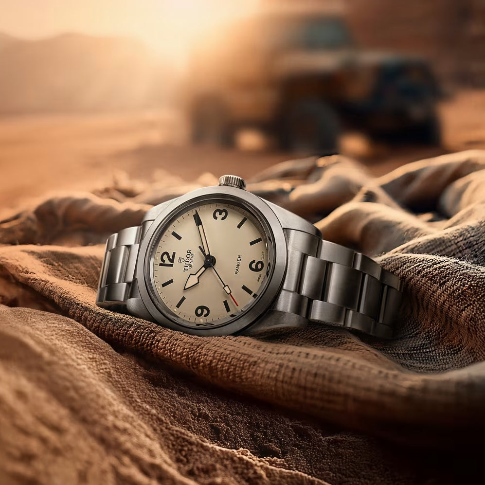 Ranger 39mm - Beige on Bracelet
