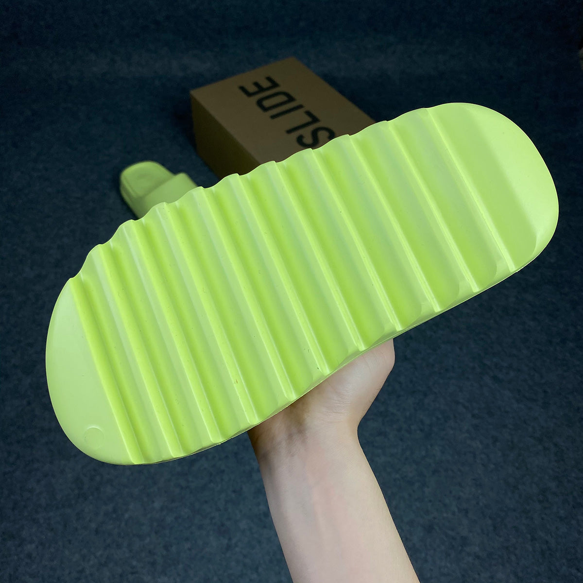 Yeezy Slides 'Glow Green'
